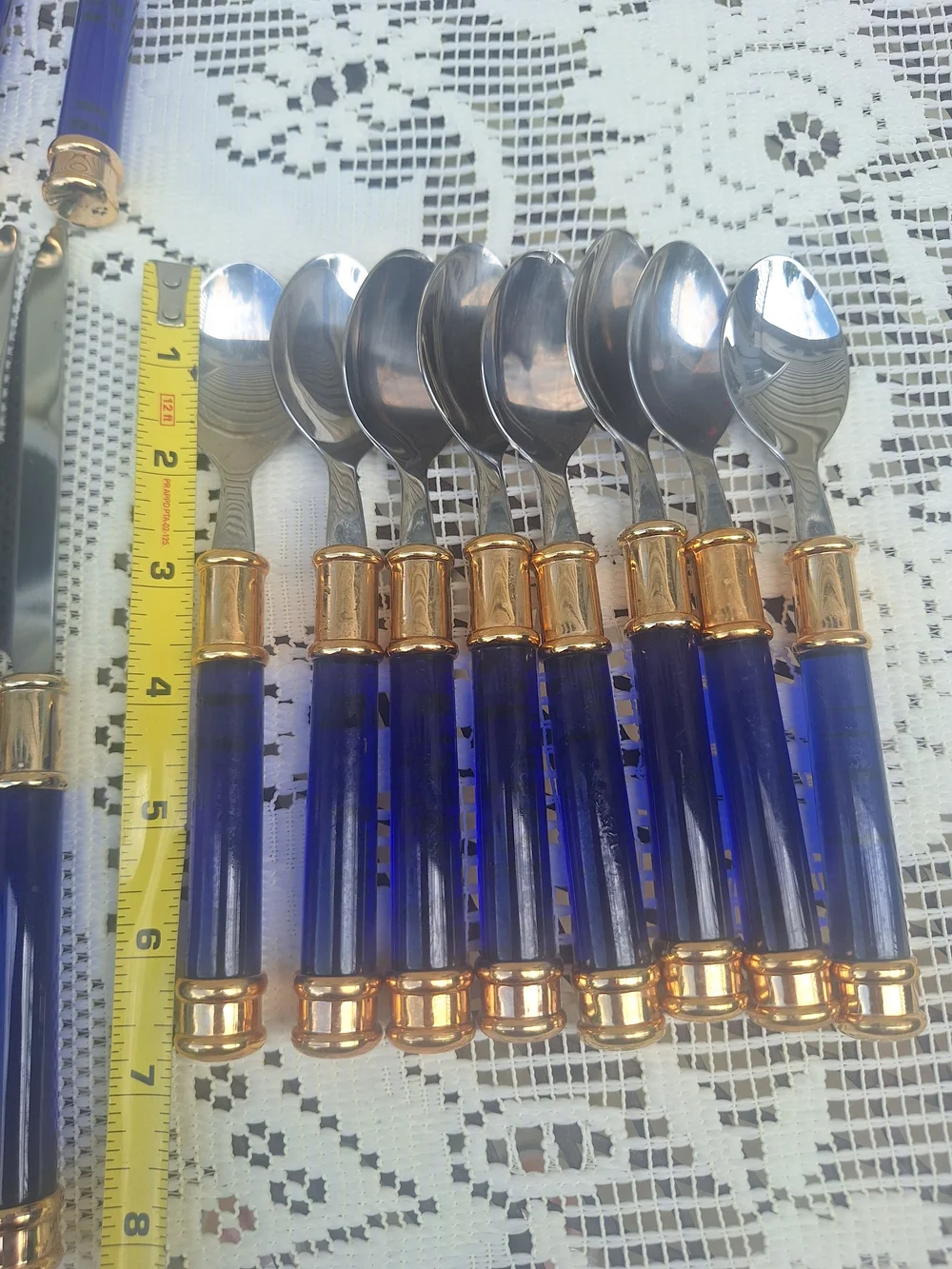 39‑Piece Cutlery Set – Beautiful Blue Handles – Very Good Condition
